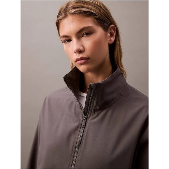 Calvin Klein Modern Sport Windbreaker Jacket Boulevard Grey Size S - NEW/NWT!! - Picture 4 of 16